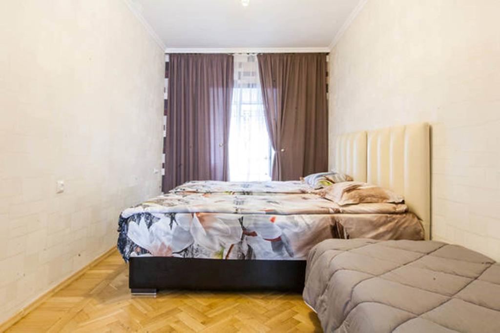 Garry Apartment Тбилиси Екстериор снимка
