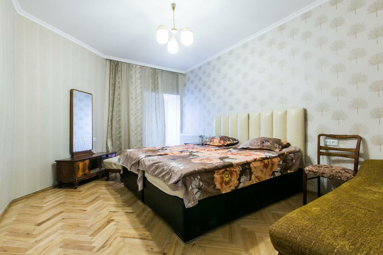 Garry Apartment Тбилиси Екстериор снимка